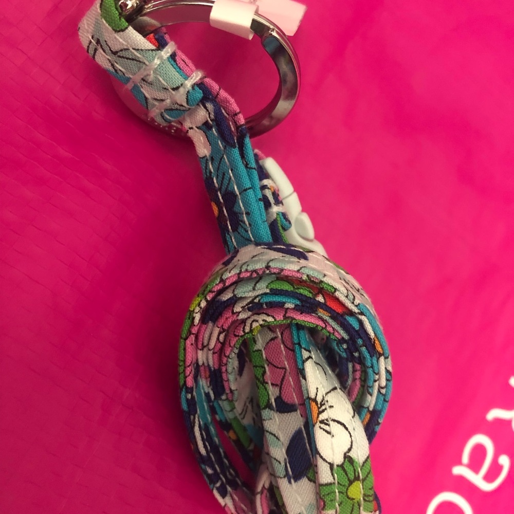 Vera Bradley Breakaway Lanyard Far Out Floral. NWT